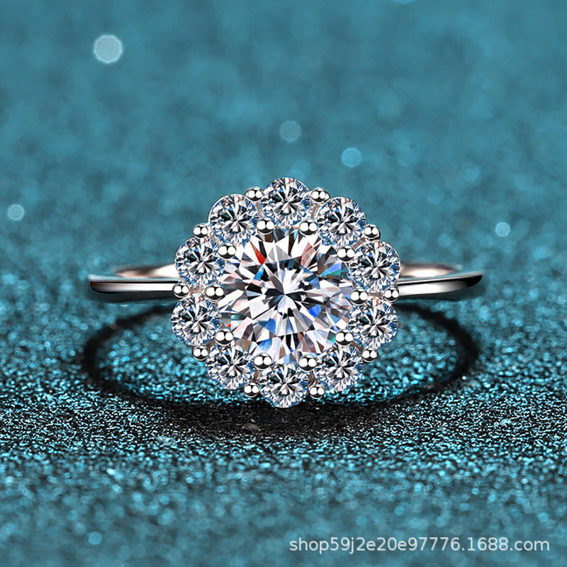 خاتم نسائي من الماس الميسانيت