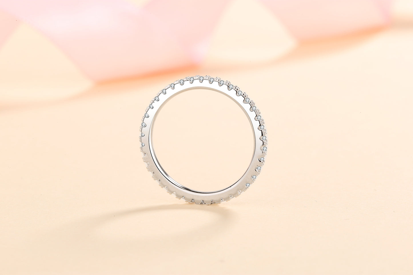 خاتم نسائي من الماسونييت على شكل دائرة كاملة بكلمة واحدة