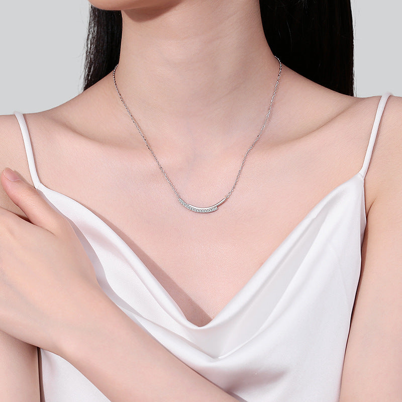 قلادة مويسانيتي نسائية بسلسلة خطية من الألماس مبتسمة بسيطة ورائعة