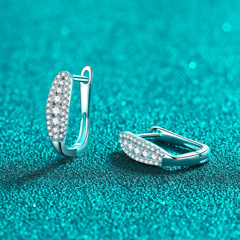 أقراط بسيطة ذات حافة جوية بتصميم متقدم من المويسانيت