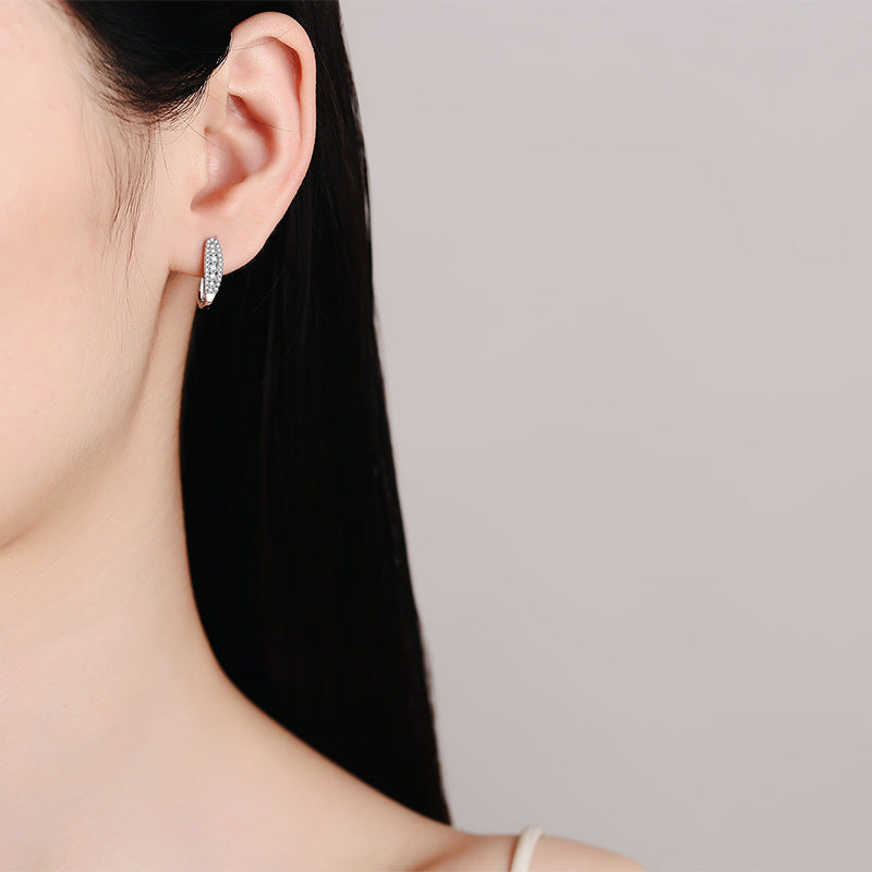 أقراط بسيطة ذات حافة جوية بتصميم متقدم من المويسانيت