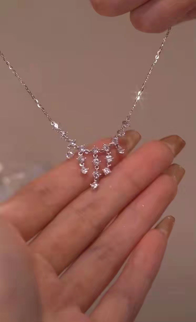 Xinghe Waterfall Advanced Sense Delicate Clavicle Chain