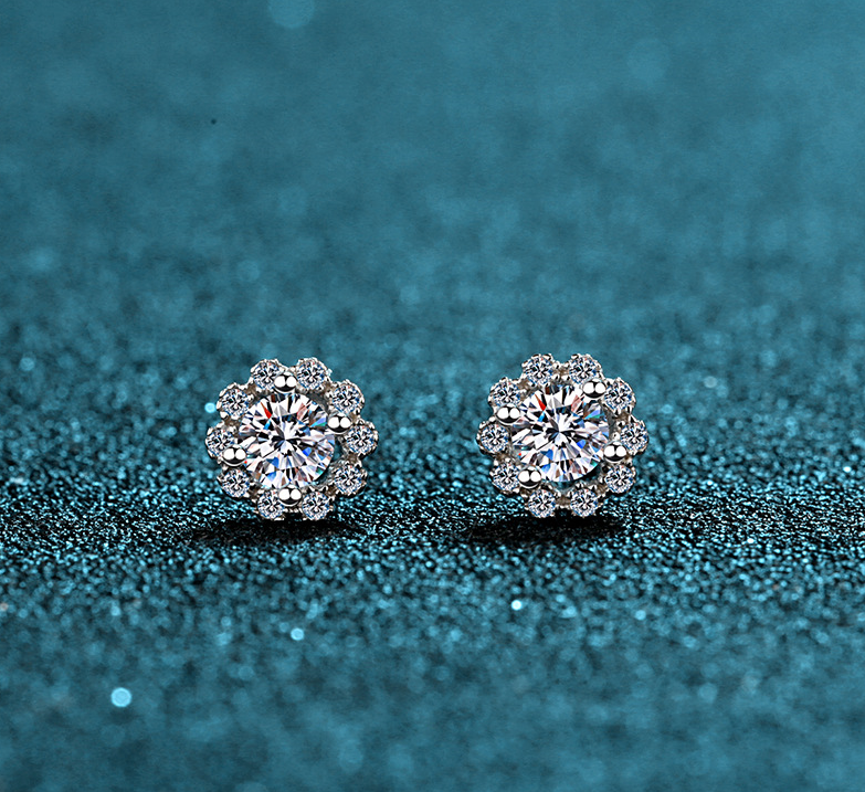 أقراط نسائية من حجر الموزانيت بأربعة مخالب وحقيبة دائرية