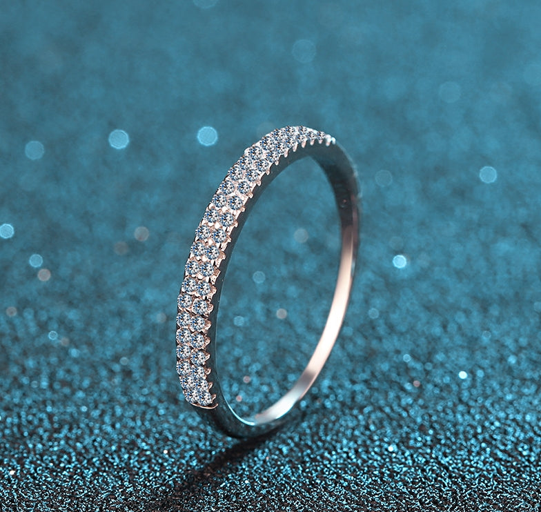 خاتم مطلي بالذهب PT950 مع 23 نقطة من حجر الموزانيت المزدوج الصفوف