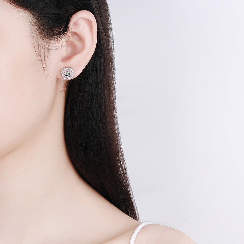 أقراط مرصعة بمربعات صغيرة مرصعة بالمواسانيت