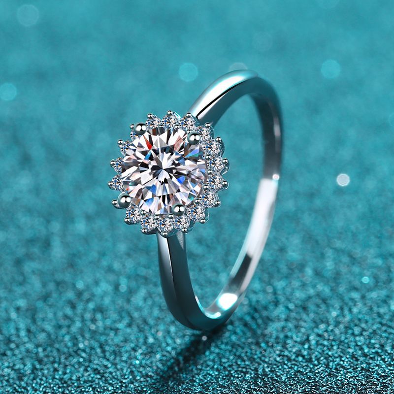 Ring Female Sunflower Moissanite Ring
