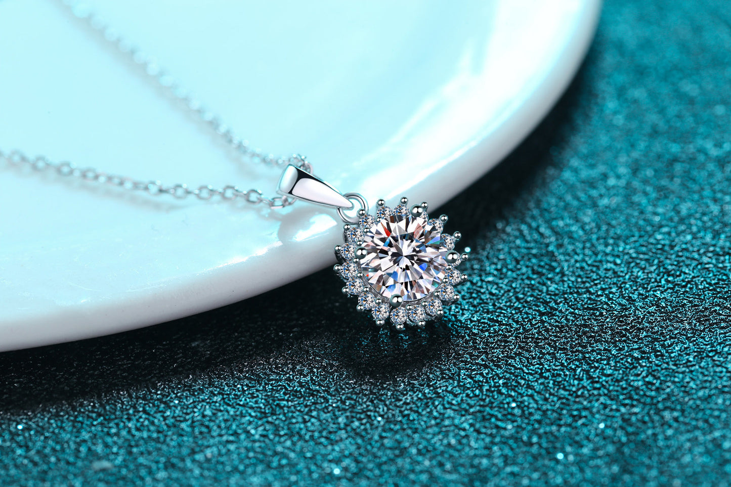 Necklace Female Sunflower Moissanite Necklace