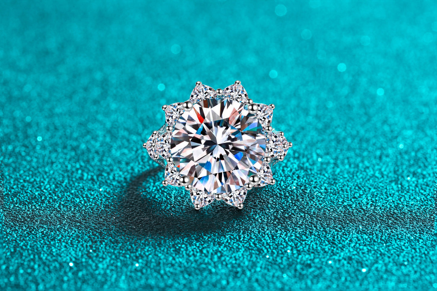 خاتم نسائي فاخر من المويسانيت مطلي بالذهب PT950 