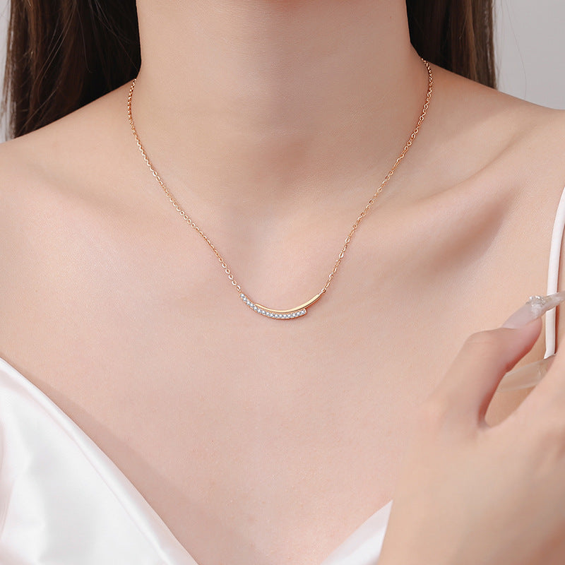 قلادة نسائية من الذهب الشمبانيا من مويسانيتي من سمايل رايث