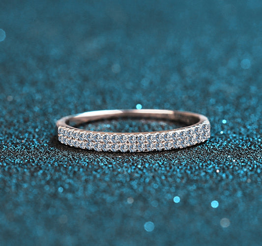 خاتم مطلي بالذهب PT950 مع 23 نقطة من حجر الموزانيت المزدوج الصفوف 