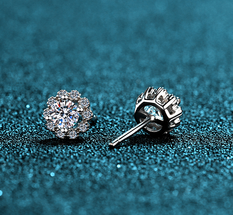 أقراط نسائية من حجر الموزانيت بأربعة مخالب وحقيبة دائرية